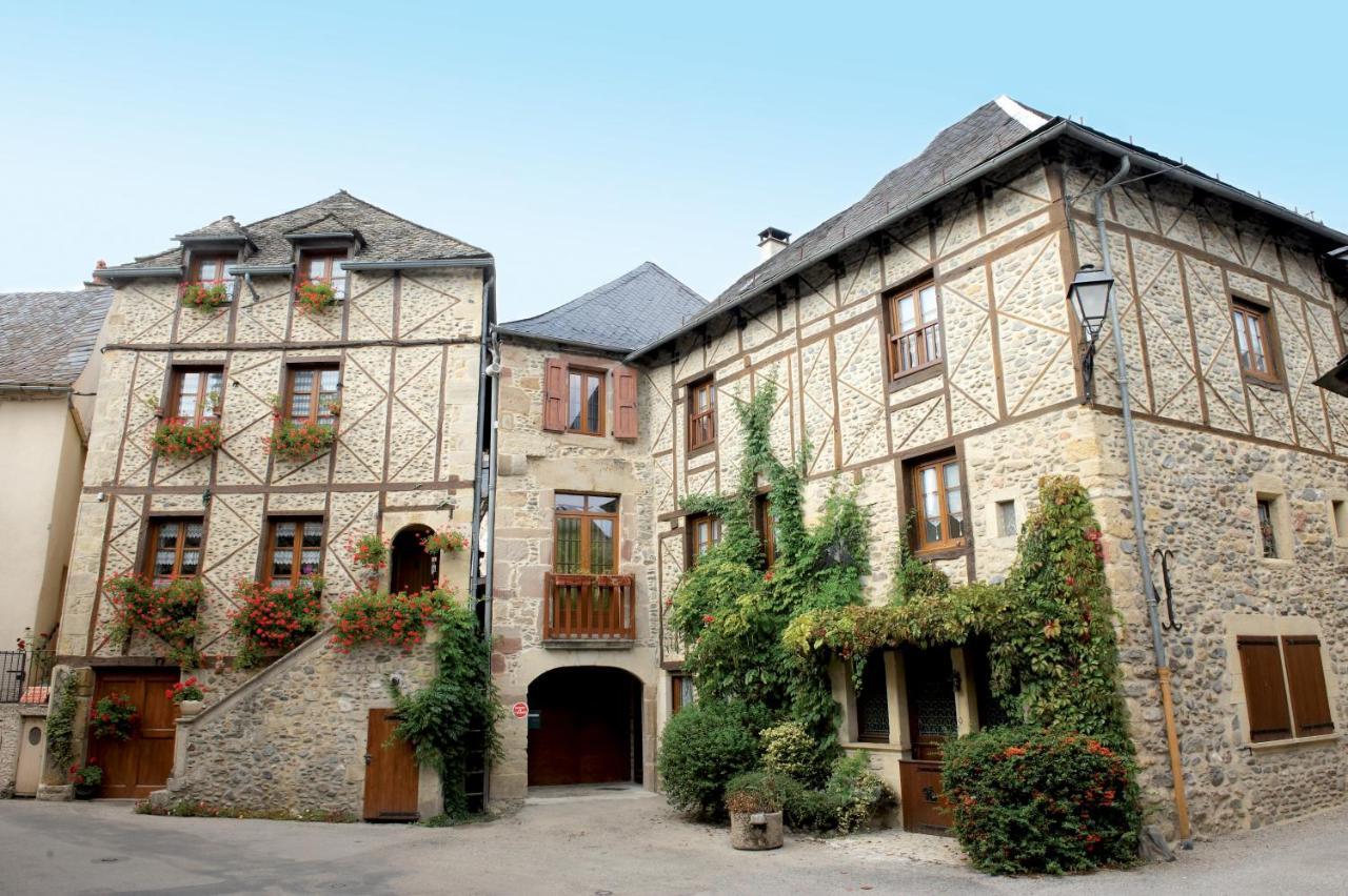 Jolie maison deux chambres et canapé-lit #au cœur du village# Sainte-Eulalie-d'Olt Extérieur photo
