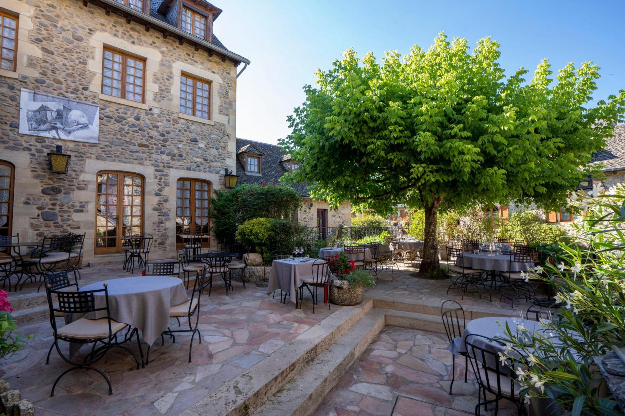 Jolie maison deux chambres et canapé-lit #au cœur du village# Sainte-Eulalie-d'Olt Extérieur photo