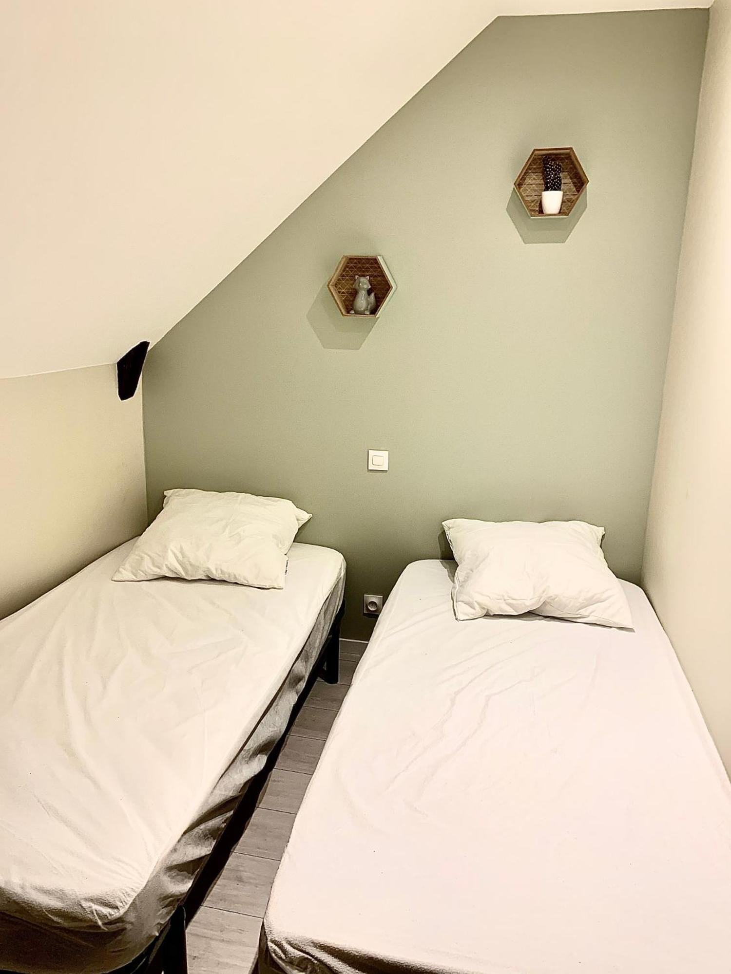 Jolie maison deux chambres et canapé-lit #au cœur du village# Sainte-Eulalie-d'Olt Extérieur photo