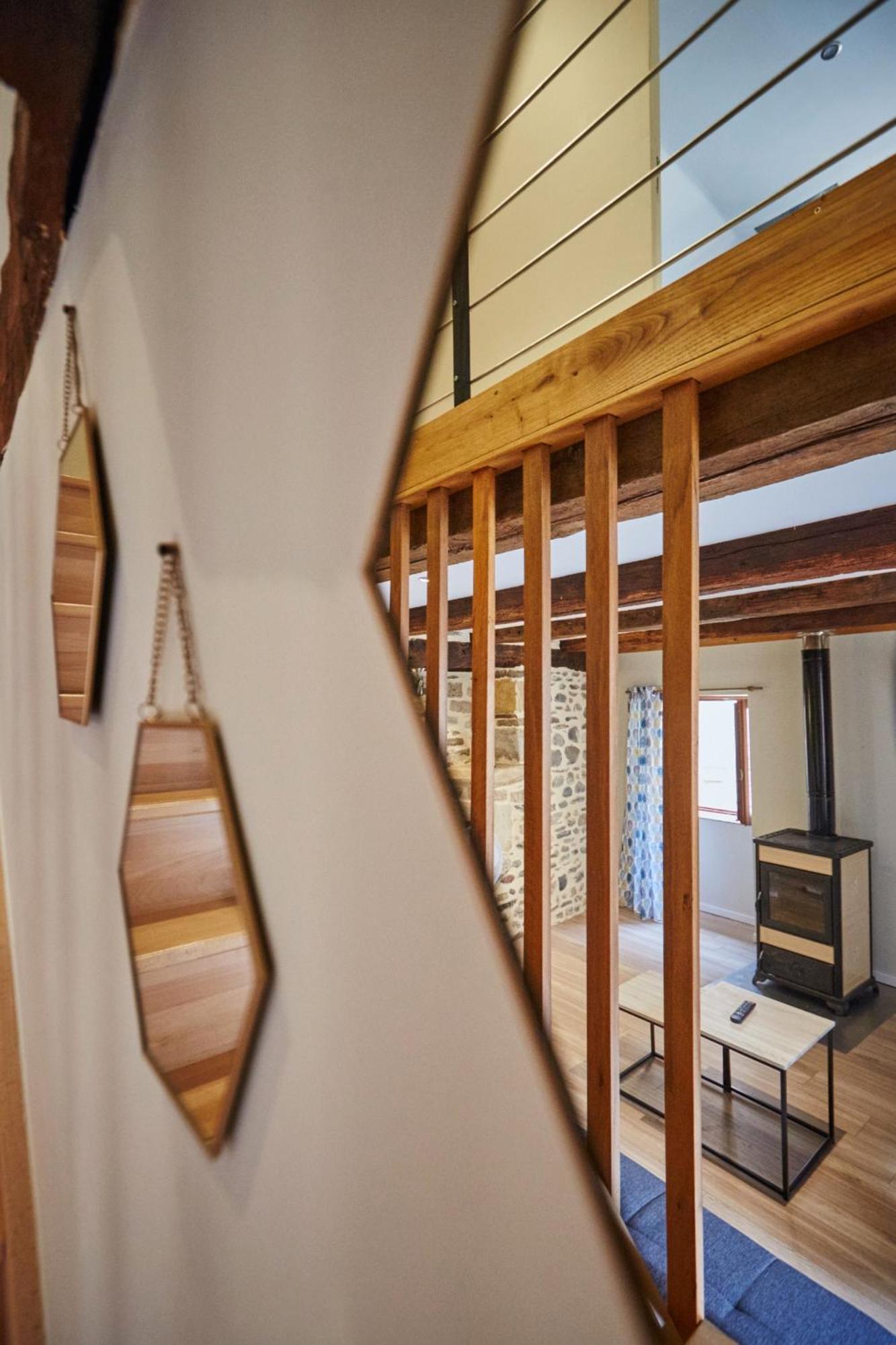 Jolie maison deux chambres et canapé-lit #au cœur du village# Sainte-Eulalie-d'Olt Extérieur photo